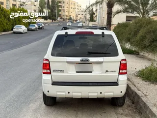  2 فورد اسكيب هايبرد ليميتد  فحص كامل فل كامل مع فتحة مستخدم واحد فقط