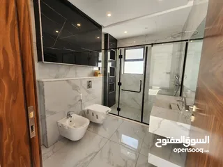  7 شقة للبيع في جبل عمان  ref : 14335
