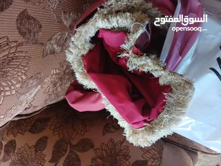  4 فرش مرجيحة ثنائية بحالة ممتازة ووتر بروف تفصيل للبيع بسعر مغري