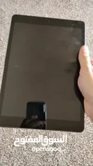  1 ايباد 8 للبيع او للبدل حالته ممتازه وبطول معي بالشحنه وبلعب ببجي 60 فريم بالراحه قابل للتفاوص