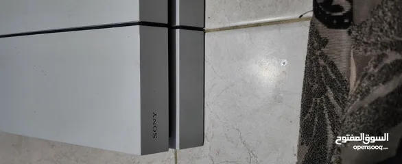  3 PS4 بلايستيشن 4 بيضاء