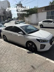  4 فل فل  عدا فتحه عداد اصلي قليل. الاوفر في البلاد 20 كيلو ع اللتر