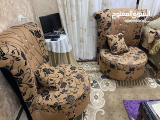  4 كورنر 8 مقاعد + طاولة وسطية + طاولة تلفاز + طربيزة فقط