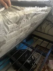 1 تخت حديد عدد(2) وكرسي