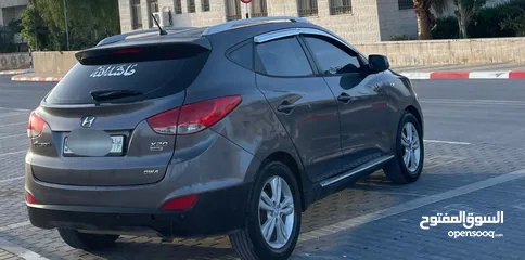  4 جب هونداي 2012 ديزل ماتور 2000cc 4x4