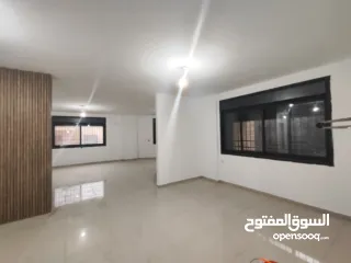  17 شقة غير مفروشة مع حديقه للايجار في عين مصباح