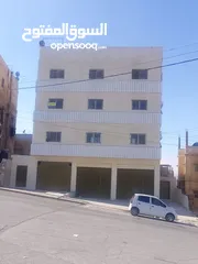  1 مجمع تجاري للبيع