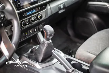  21 تويوتا تاكوما 2017  كابينة و نص مميز غيار عادي 4x4   بحالة ممتازة من المالك.