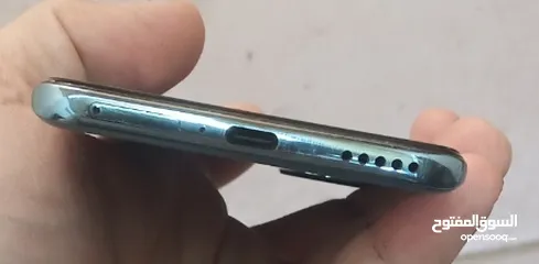  2 هاتف هونور 90 5G بحالة ممتازة استعمال خفيف معو كامل اغراضه وشاحنو الاصلي بنص ساعة بكون مفلل