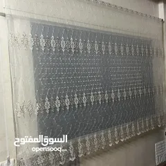  3 ستائر لون ابيض جديد بحالة الوكاله عدد 2