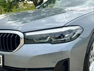  2 BMW 520 2022