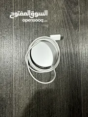  2 Apple MagSafe wireless charger