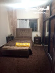  5 منزل للبيع في مادبا الحي الشرقي