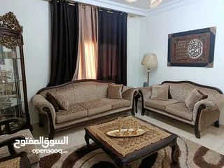  9 غرفه ضيوف جديده بحالة الوكاله و مميزه ...  لون رائع و خشب ثقيل  .... بسعر لقطه