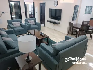  5 شقة ارضية فاخرة للايجار اليومي والاسبوعي غرفتين نوم في شارع المدينة المنورة