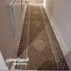  2 قطعتين سجاد طويله وقصيره طقم  لممرات نفس النقشه واللون للبيع المستعجل بسبب الرحيل