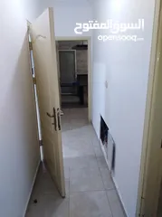  2 شقه طابق 3 للبيع بضاحية الاستقلال