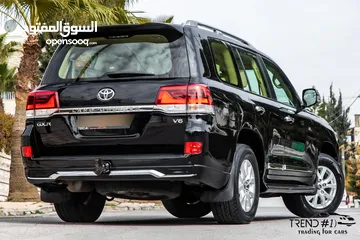  5 Toyota Land Cruiser 2017 Gx-r V6   السيارة بحالة الوكالة و مميزة جدا