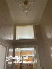  13 منزل كبير  الزرقاء/ الوسط التجاري