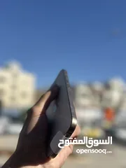  2 Iphone 16 pro 128GB  مشحون كم شحنة بحال الوكالة بسعر حررقق
