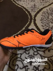  3 حذاء رياضي للترتان