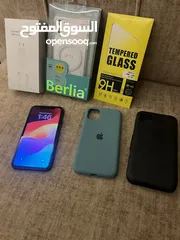  4 IPhone 11 بطارية 100%