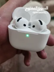  1 Air pods 4 مستعمله