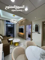  5 شقه متميزه بمسبح خاص بحث الجميع فرضه ذهبيه بجوار اكبر بحيره صناعيه شقه غرفتين وصاله بأقل سعر بكل دبي