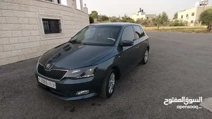  6 سكودا فابيا ماتور 1000تيربو بنزين  جير عادي  ماتور جير بالصلاة عالنبي  دهان شركة  ماشية 97000 كيلو