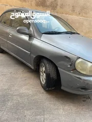  3 كيا ريو 2001