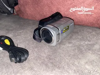  8 كاميرا سوني  DCR-SR45E