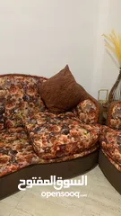  10 طقم كنب خشب زان مرتب للبيع بداعي السفر  بتكون من كرسيين وكنب عدد2مقعدين ب مقعدين واريكا