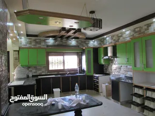  12 فيلا مميزه في منجا قرب طريق عمان مادبا