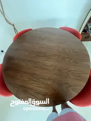  4 Round Dining table