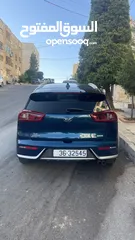  6 كيا نيرو ستاندرد موديل 2018 لون ازرق - كحلي