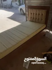  6 تخت مفرد خشب لاتيه قشرت بلوط مستعمل بحال الوكالة  السعر قابل للتفاوض للاستفسار الاتصال على الرقم