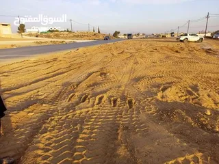  2 في محافظة المفرق في قرية الحميدية قطع تجارية مميزة ذات مستقبل