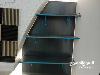  23 أثاث مكتبي وأدوات ومستلزمات للتدريب داتا شو ولوح ذكي، كراسي، طاولات، مكاتب ، نافورة، رفوف، حائط، باب