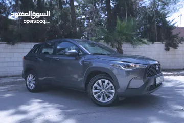  15 سيارة للإيجار تويوتا راف 4 كروس 2025 زيروو فل اوبشن بانوراما * *** المكتب الدبلوماسي لتأجير السيارات