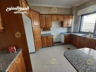  4 شقة سوبر ديلوكس شبة ارضي مع حديقة وترسات واسعة