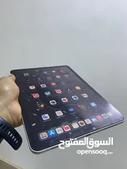  4 ايباد اير 5 قمة فالنظافه 256 GB بسعر مناسب بضمان الوكيل 4 اشهر