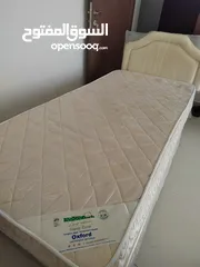  2 سرير نظيف مع مرتبة  clean bed with mattress