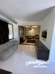  4 شقة ارضية للايجار في ام السماق / كراج مستقل