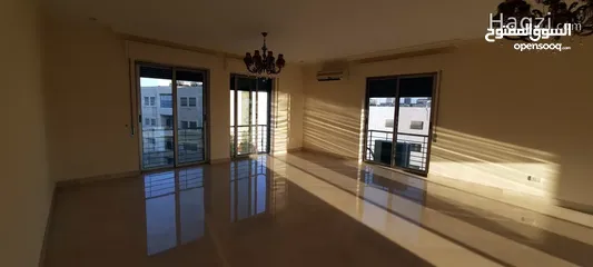  26 شقة غير مفروشة للإيجار 360م2 ( Property 12652 ) سنوي فقط