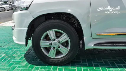  9 Toyota Land Cruiser V6 2015 GCC - GXR