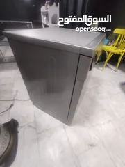  4 جلاية شارب 6 برامج 3 مرشات 3 سلات 12 طقم
