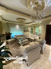  9 شقة فاخرة للبيع 250 متر مربع داخلي 250 متر مربع خارجي ام زويتينة