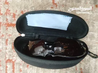  5 نظاره مع سماعة جديده  ليسا مستخدمة قابل للكسر
