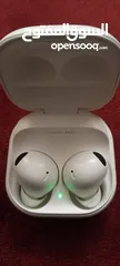  1 كامه اغراضها Samsung buds pro 2