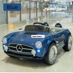  6 La voiture Mercedes Classic 300